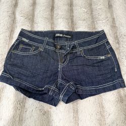 Women’s shorts, Size 3