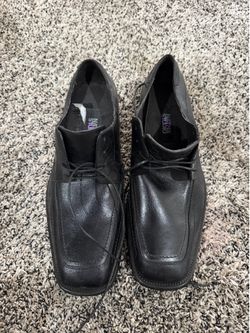 BRAND NEW SHOES SIZE 10
