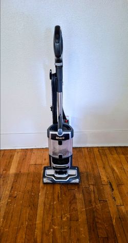 SHARK Navigator Lift-Away Pet Pro Vacuum