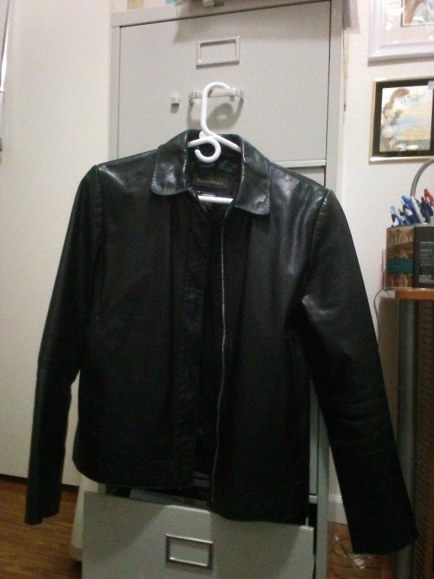 Women,s Size Medium leather Dress Jacket