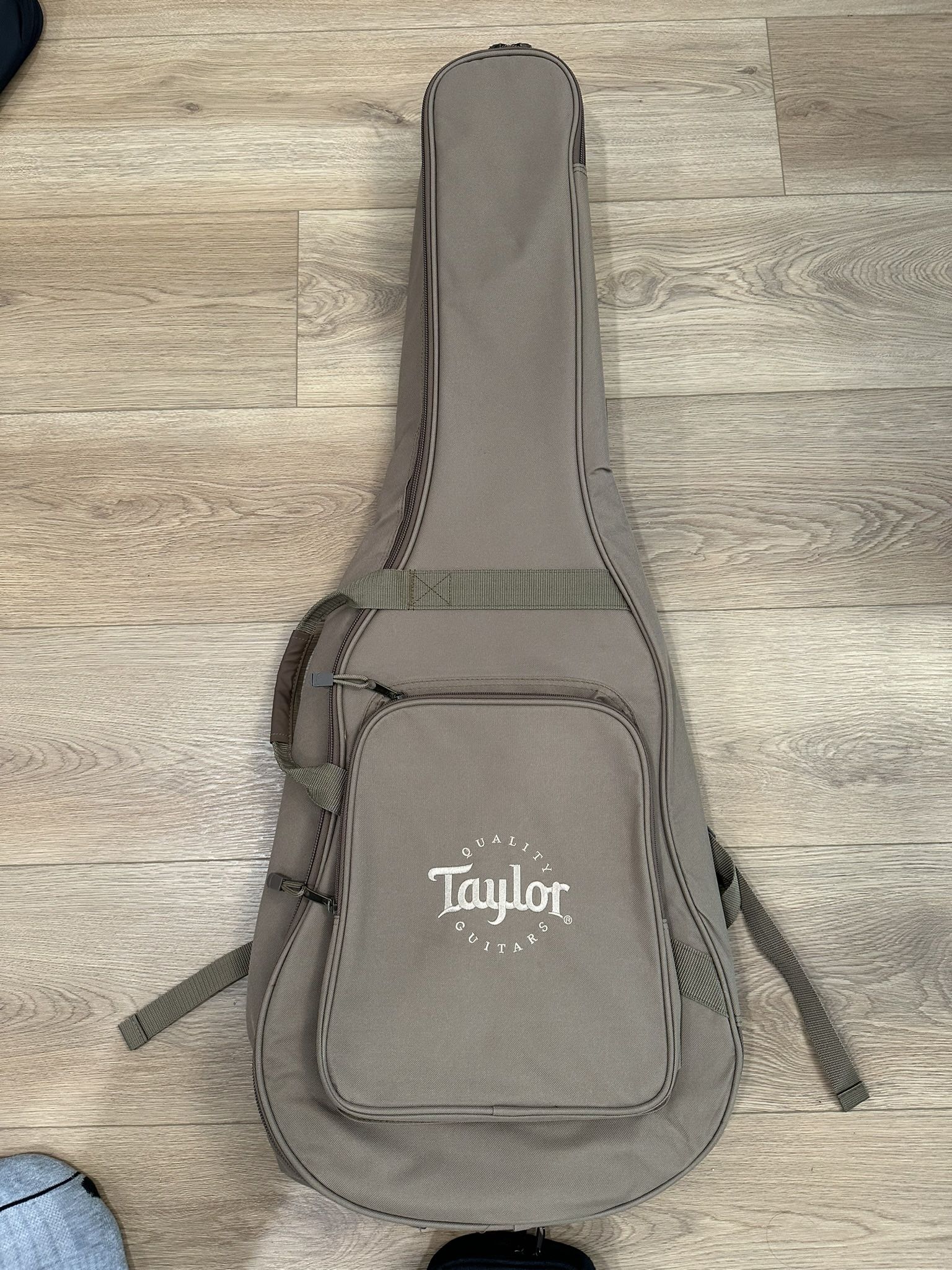 Taylor Guitar Case For Big Baby Or Academy Series Guitar