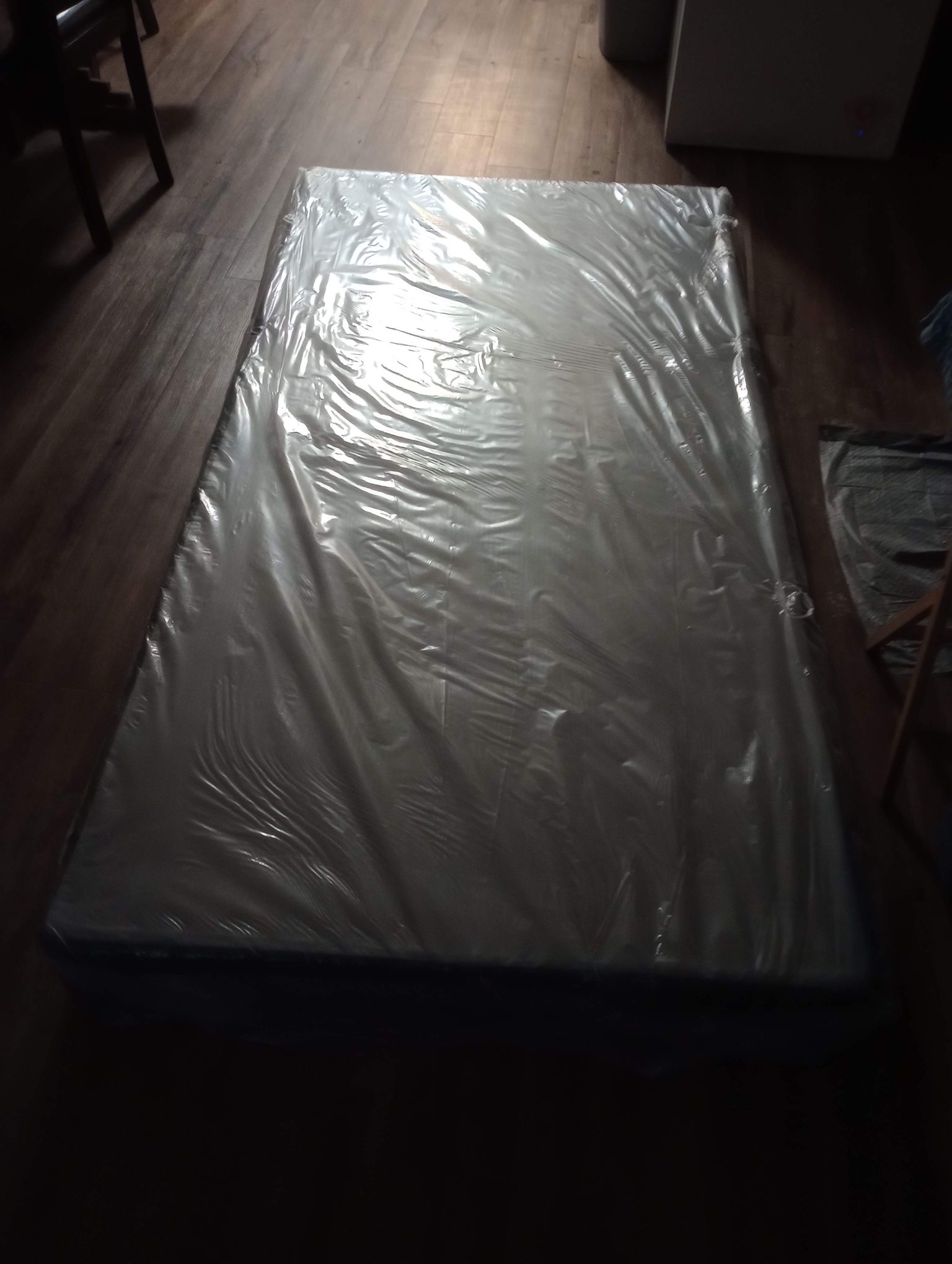 Twin Size Bed NEW IN PLASTIC