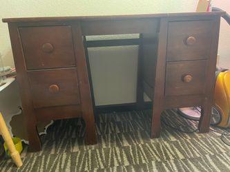 Wooden desk with 4 drawers