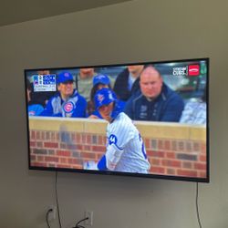 68 Inch Vizio With Adjustable Wall Mount 