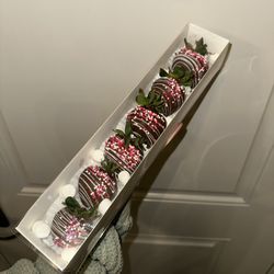 Valentines Day Gift Arrangements 