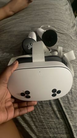 Meta Quest 3s VR Head set
