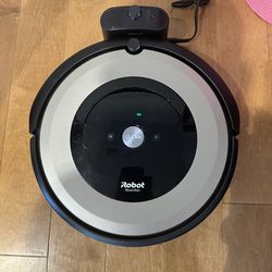 iRobot Roomba E6 With Home Base 
