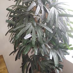 Artificial Plant/Tree w/ Pot