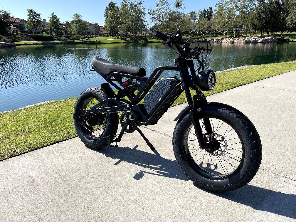 👀👀Discover true riding bliss with our Full Suspension 1500 Watt E Bike!