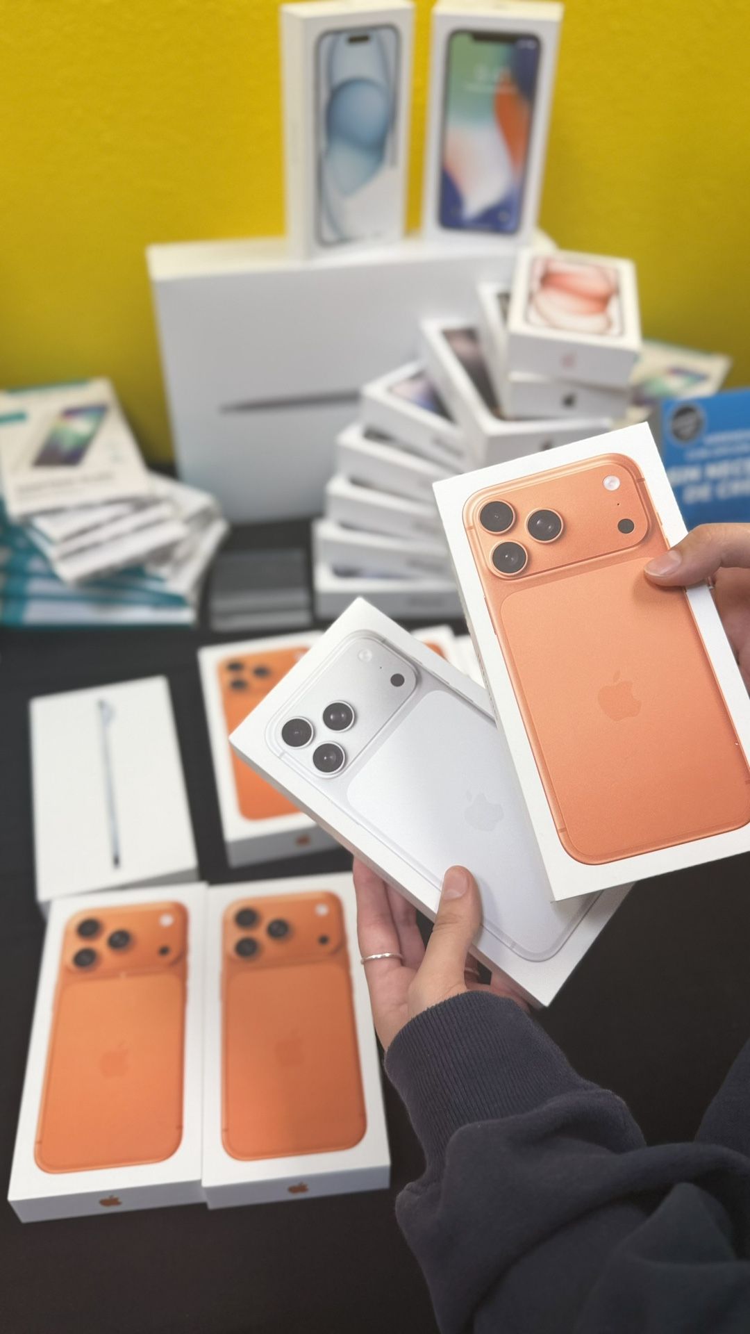 Apple Iphone 17 Pro Max Unlocked Available For Pickup ($5 Down)