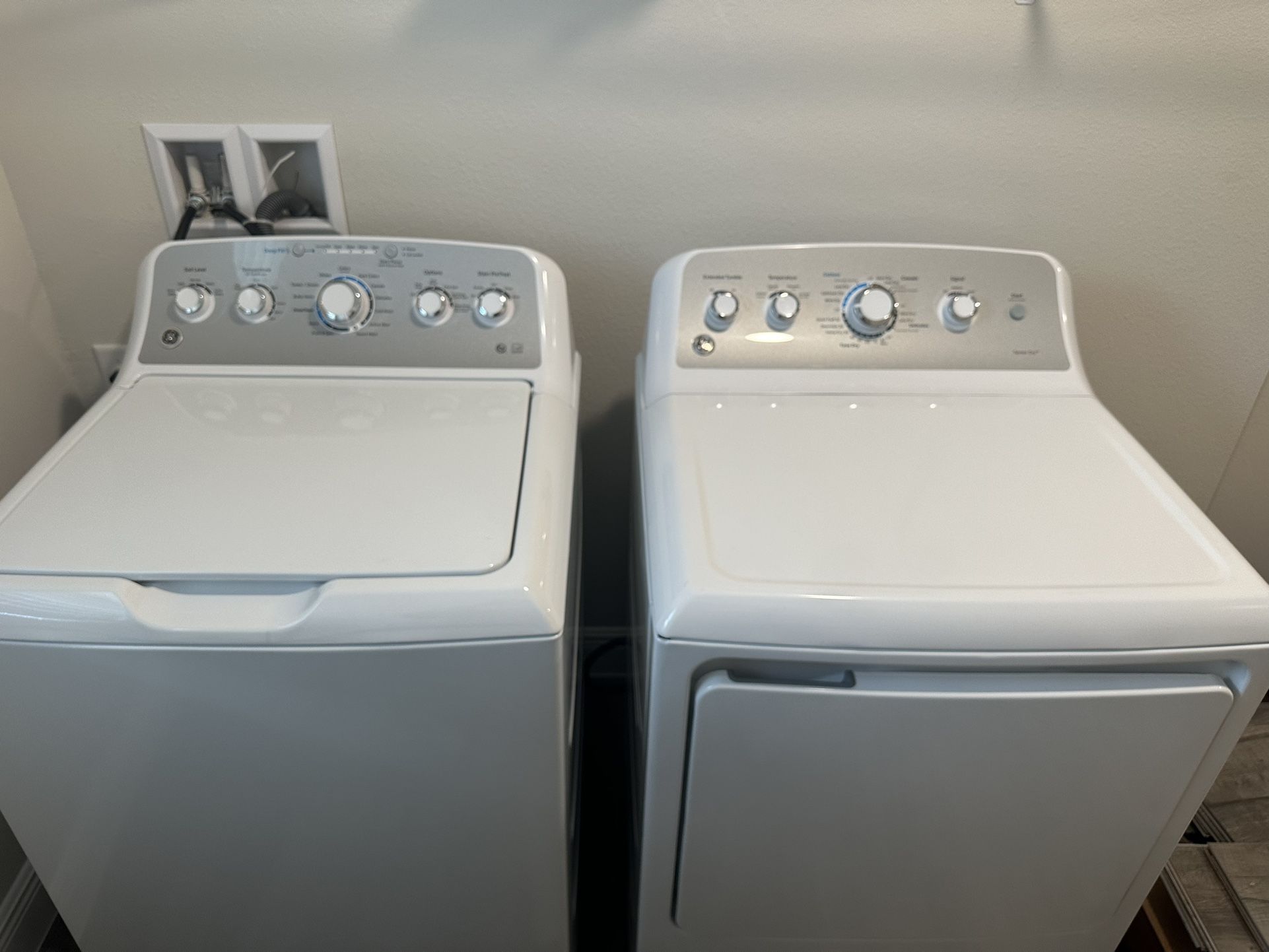 GE Washer & Dryer Set