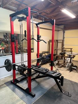 Fitness squad rock with pull down and hardware and weights