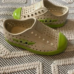 Native x Star Wars Toddler Kids 6 Shoes Grogu Mandalorian Yoda