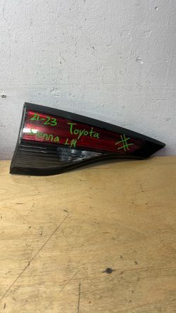 2021 2022 2023 Toyota sienna driver side taillight