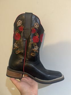 BOOTS FOR WOMEN
