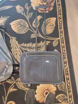 Samsonite like new used 1 time , works great