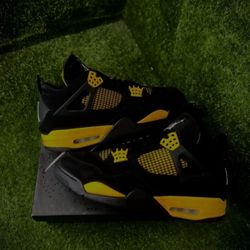 Jordan 4 Retro Thunder