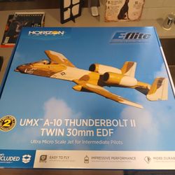 30mm A10. 6CH  DX6e Radio Controler AND 1 Battery ALL Brand New In Box 