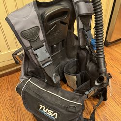 TUSA Buoyancy Compensator   $ 50.00