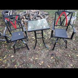 Bar Height Table And Chairs