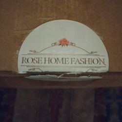 Rose Home Fashion Couch Cover 