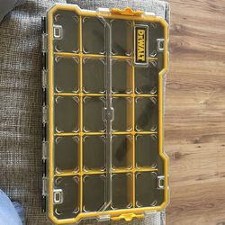 Dewalt pro organizer 20 compartments