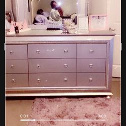 Beautiful Bedroom Set With LED Lights.