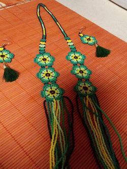 Collar Verde Chakira