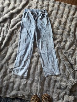 Size 27 Light Wash High-Rise Straight Leg Jeans