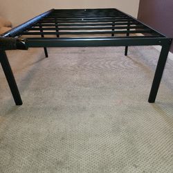 Twin Beds Metal Frames ( 2 )