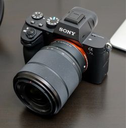 Sony Alpha A7 II Mirrorless Camera with 28-70mm Lens