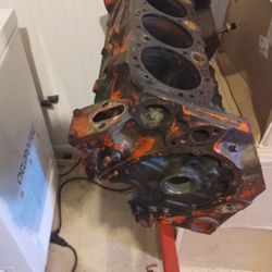 350 Chevy  Engine Block And Heads