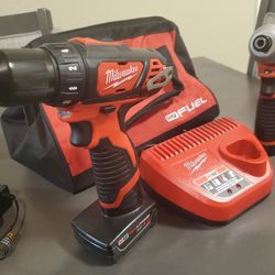 MilwaukeeM12 12V Lithium-Ion Cordless Hammer Drill/Impact Driver Combo Kit (2-Tool) with (2) 3.0 Ah 1.5ah  Batteries, Charger & Bag