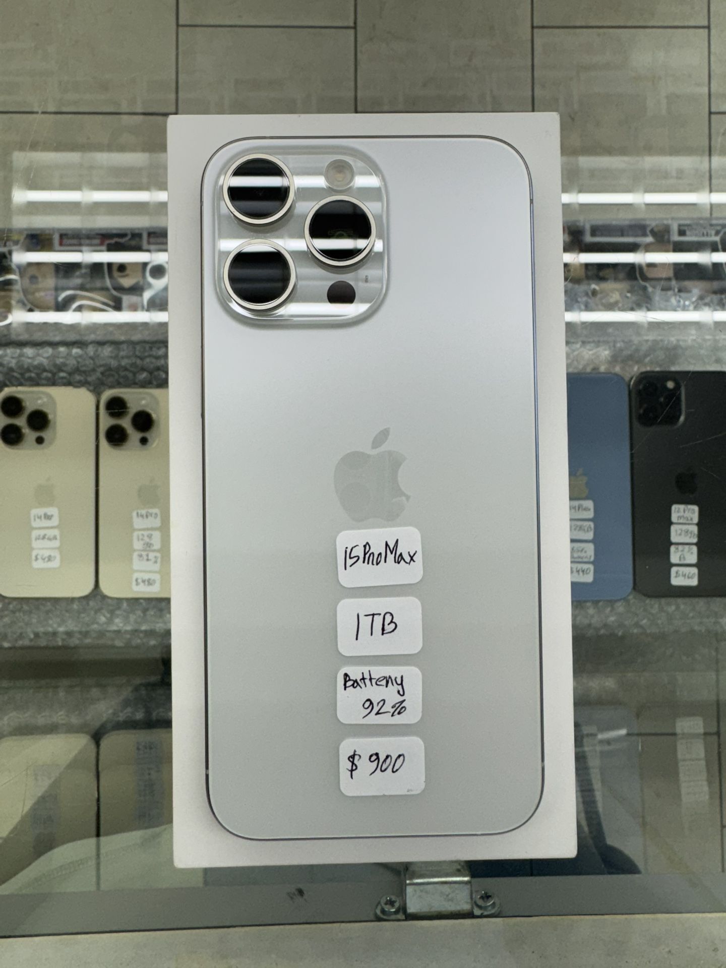 iPhone 15 Pro Max | 1TB | Factory Unlocked , With Box