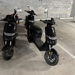 3 SWFT - MAXX eMopeds w/ 38mi Max Operating Range & 19.8 mph Max Speed - Black