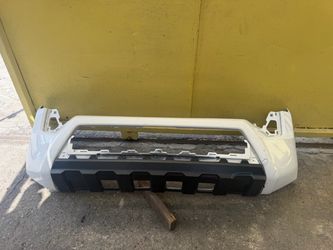 2024-2025 TOYOTA TACOMA FRONT BUMPER