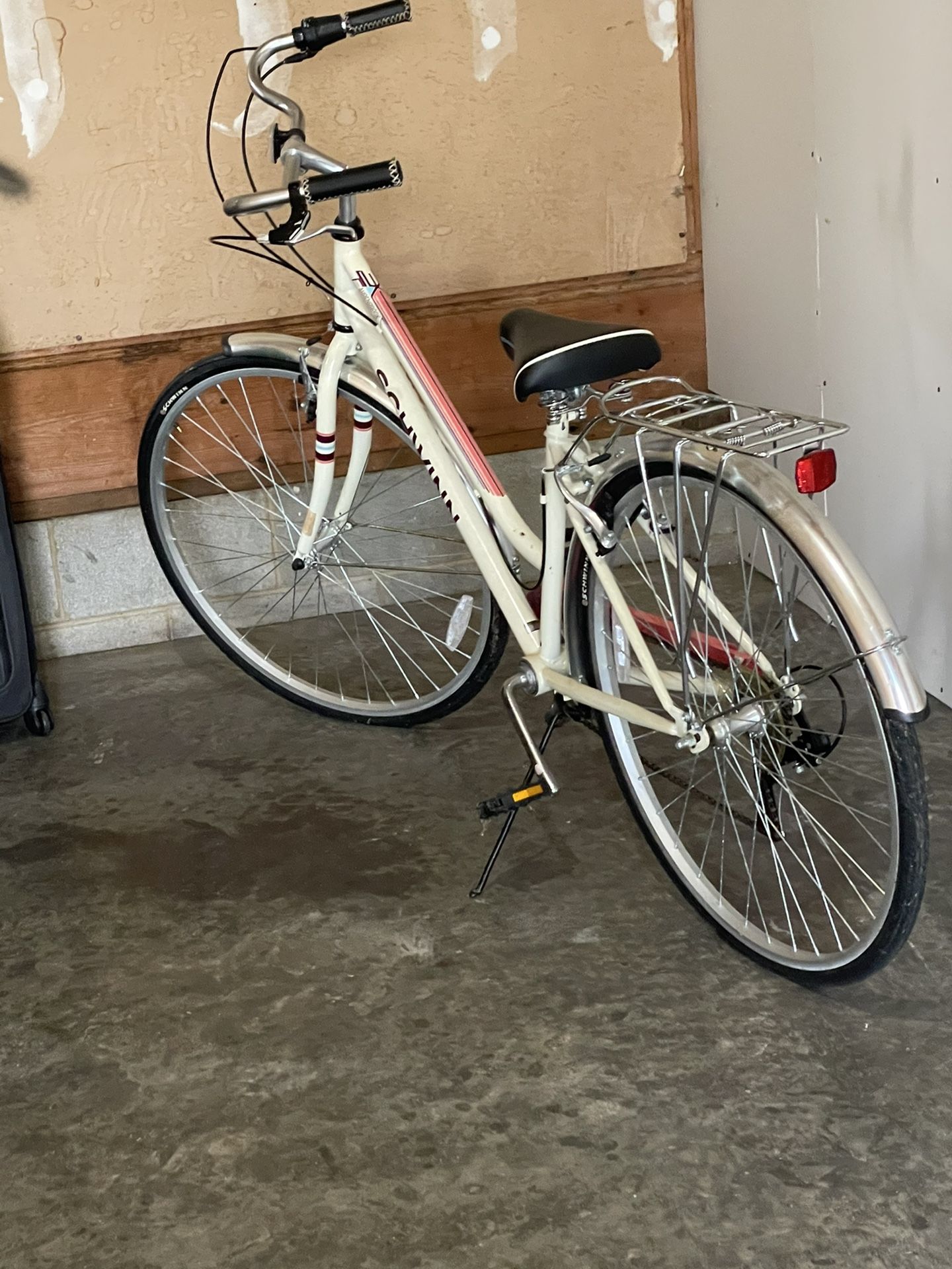 SCHWINN FAHRENBROOK 700C WOMEN S BIKE for Sale in Richmond VA OfferUp