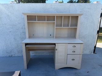 Large Solid Wood Desk with Removable Hutch – Cream