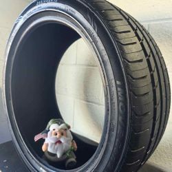 Tire 245/40 R18