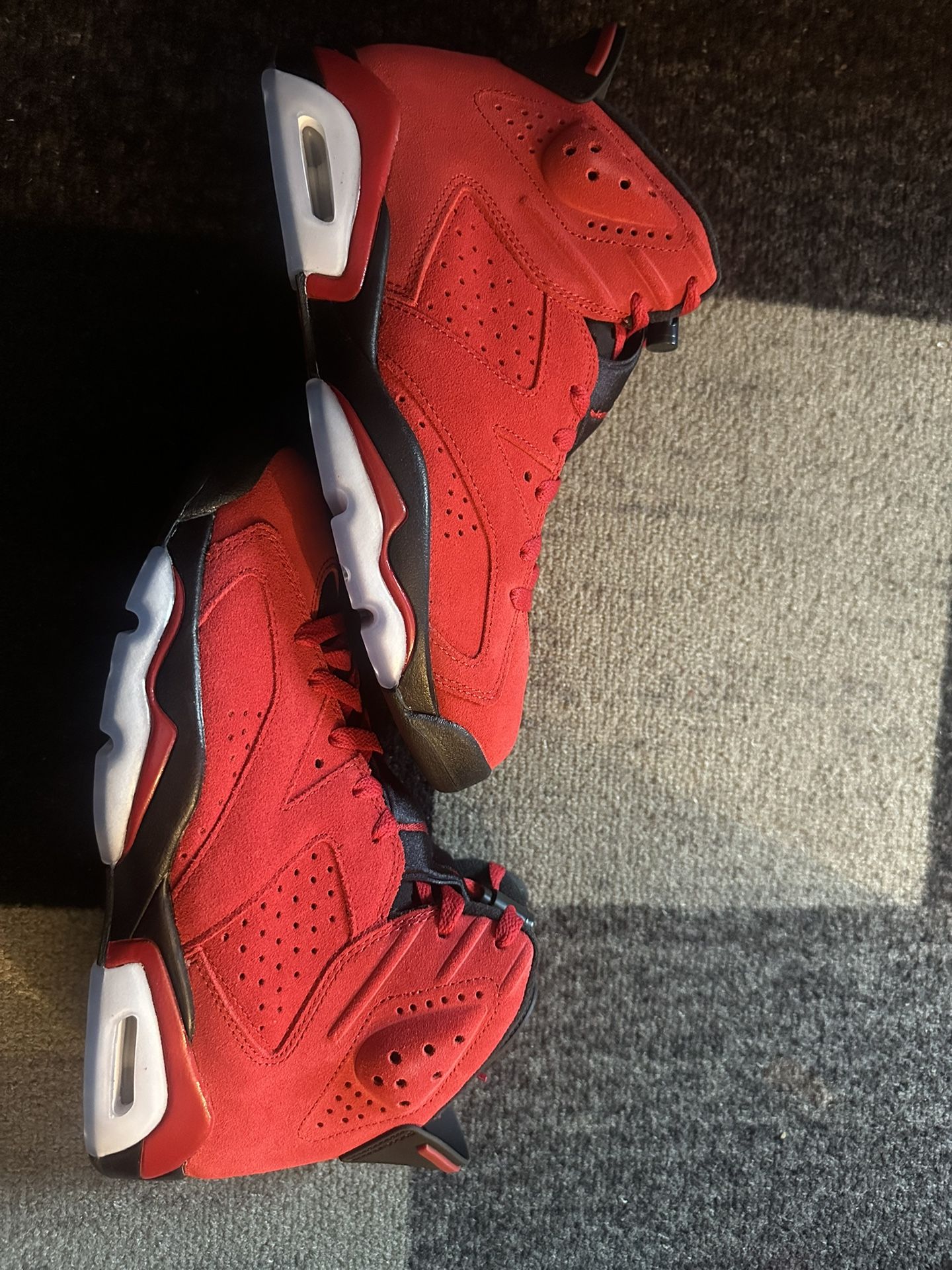 Jordan 6 Toro