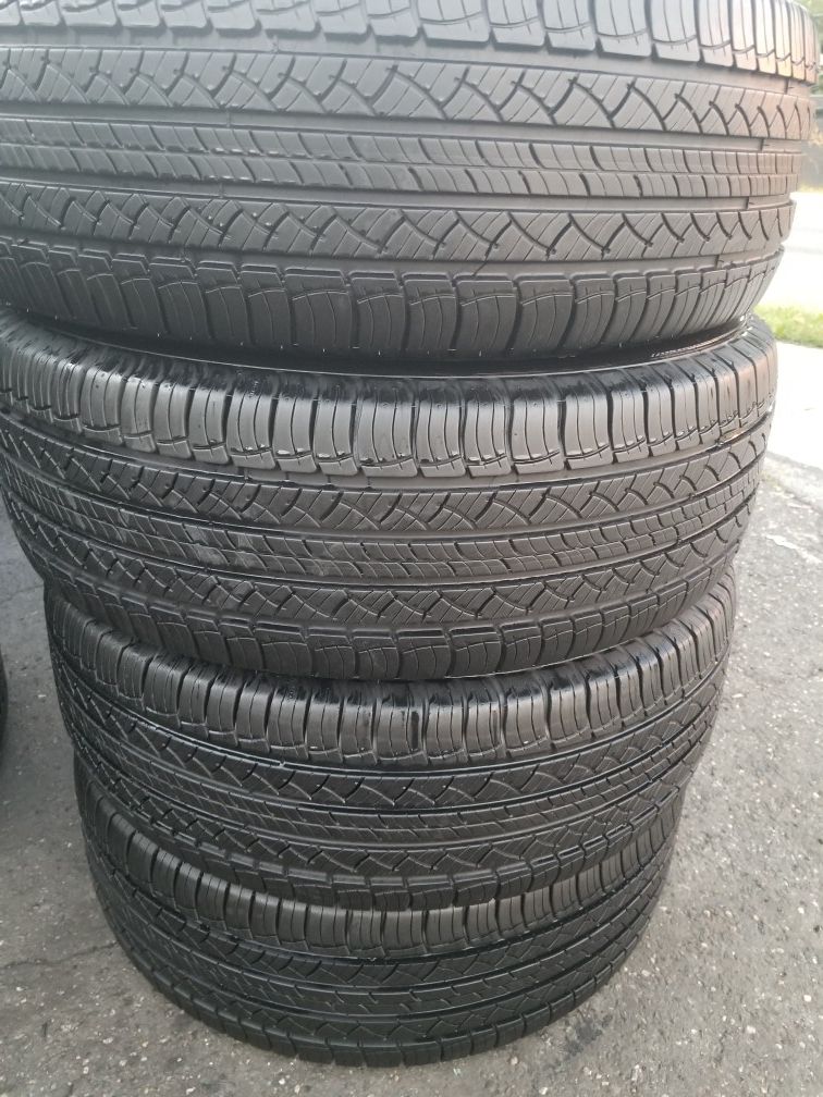 Four good set of Michelin tires for sale 245/60/18