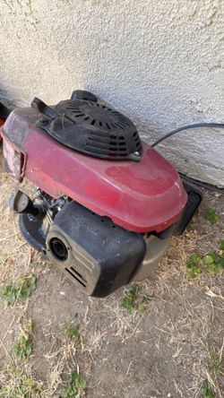 Lawnmower engine