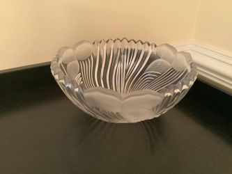 Vintage Glass Bowl With Beautiful Design Etched Into Glass 