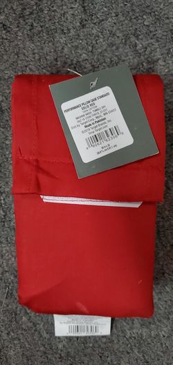 Threshold standard pillow case set solid red