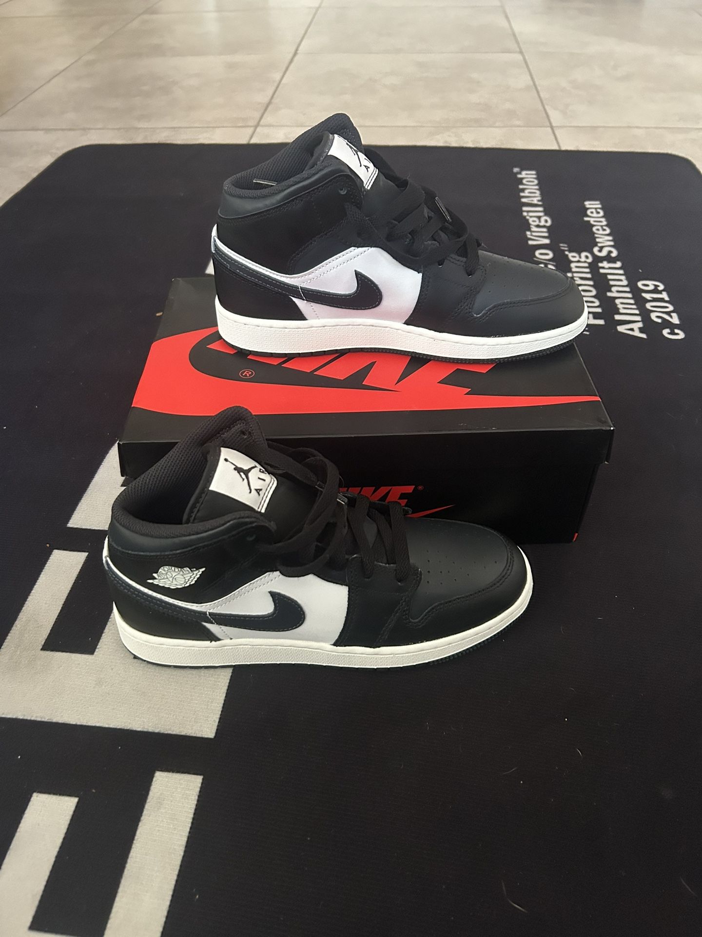 Air Jordan 1