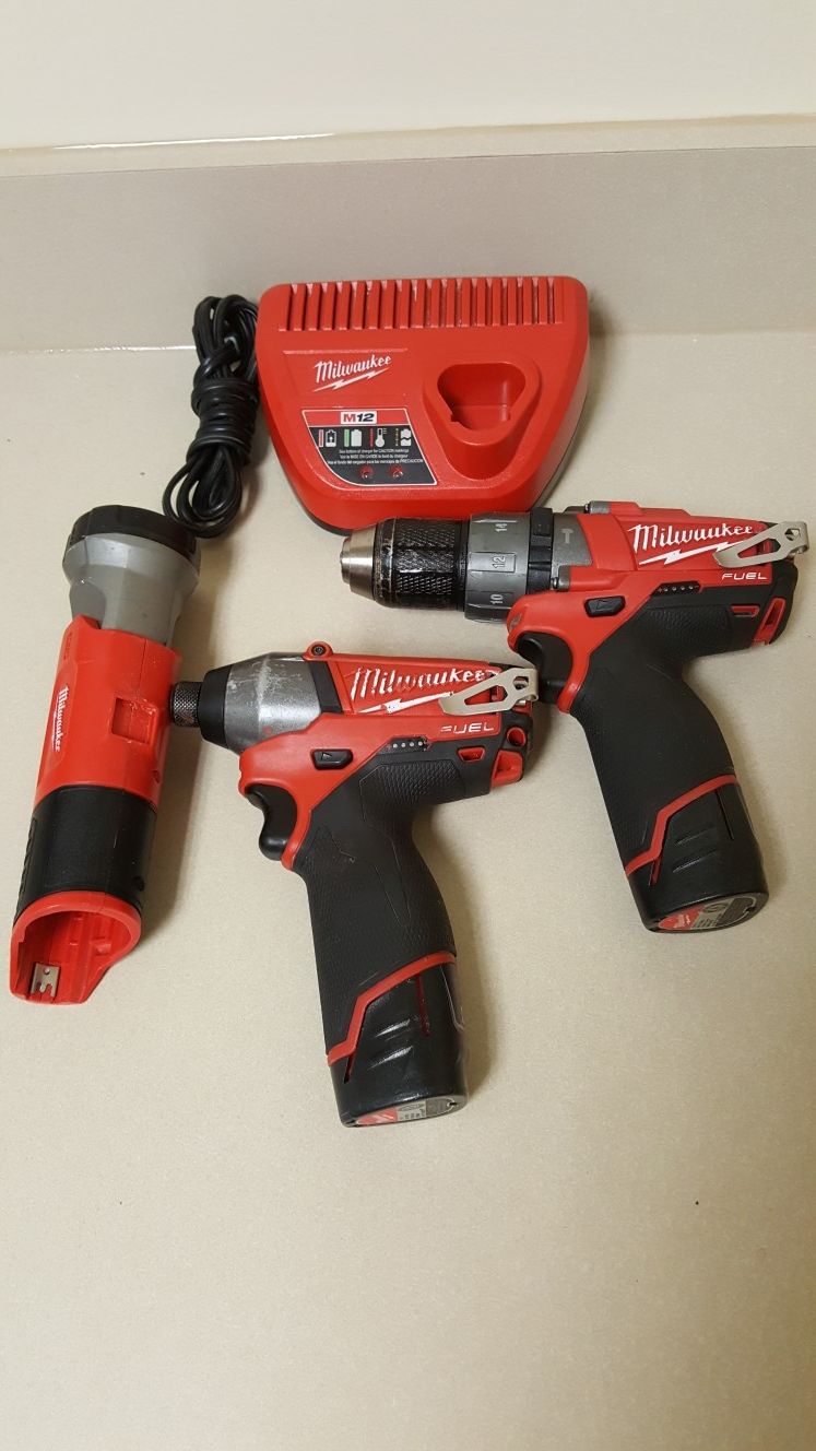 MILWAUKEE M12 FUEL 12-Volt Brushless Cordless 2-Tool Combo Kit W/ Charger & Batteries & Milwaukee Work Light