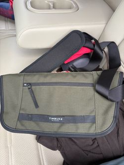 Olive green Timbuk2 Catapult Sling