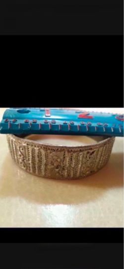 CA. ASIAN STYLE BRACELET CUFF. VINTAGE.
