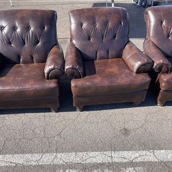 Leather 4 chairs  and free delivery  from 101 and shea up 30 miles