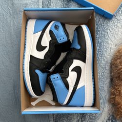 Jordan 1 Size 7y Dead stock 